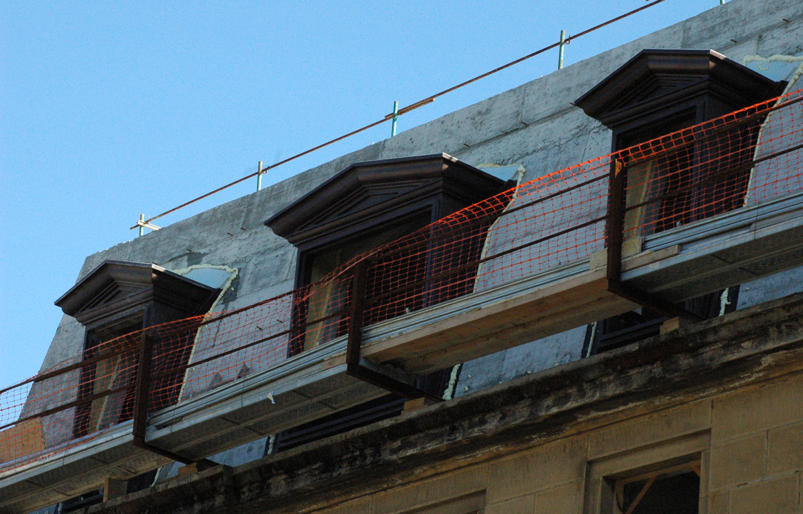 Materiales compuestos GRP en levantes de edificios. Lucarnas
