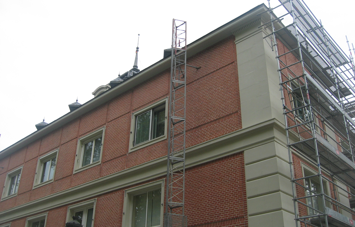 Rehabilitación de cornisas en composites GRP del Palacio de la Moncloa