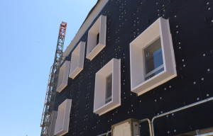 Resolución del recercado en fachada ventilada, Illueca (Zaragoza)